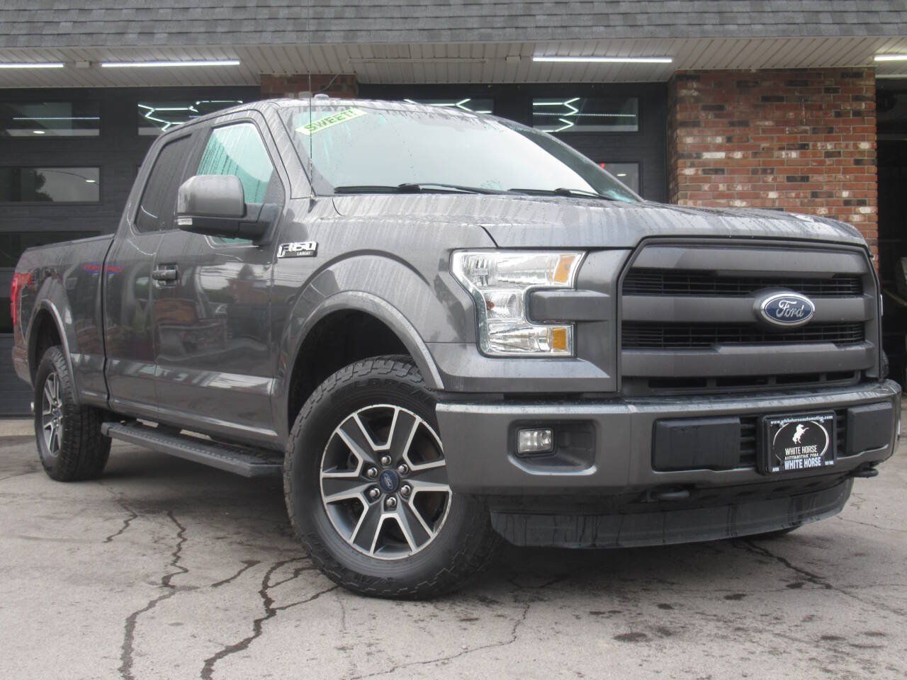 Used 2015 Ford F150 Lariat AWD/4WD image 2