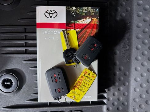 Certified 2021 Toyota Tacoma TRD Sport image 30