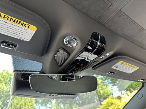 Used 2024 Aston Martin DB12 Coupe image 29