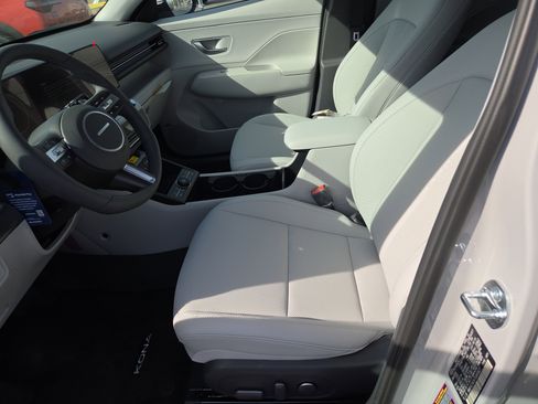New 2026 Hyundai Kona Limited FWD image 4