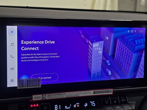 New 2026 Toyota Camry Hybrid FWD image 3