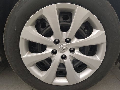 Used 2025 Toyota Corolla LE FWD image 31
