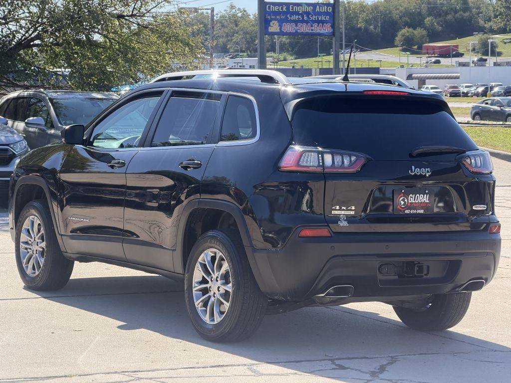 Used 2021 Jeep Cherokee Latitude Lux w/ Sun & Sound Group AWD/4WD image 4
