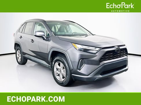 Used 2022 Toyota RAV4 XLE w/ Convenience Package image 1