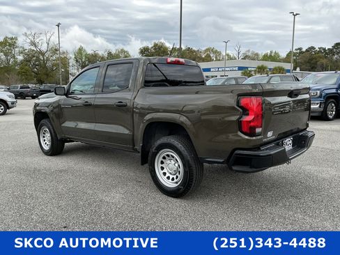 Used 2023 Chevrolet Colorado W/T image 3