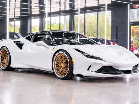 Used 2022 Ferrari F8 Tributo RWD image 2