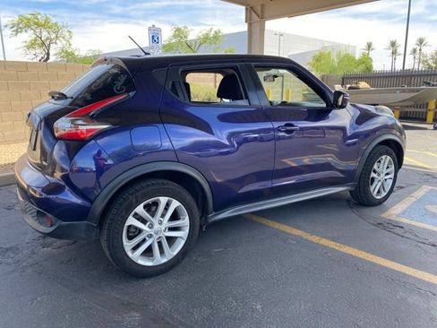 Used 2015 Nissan Juke S FWD image 3