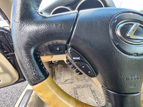 Used 2004 Lexus SC 430 Convertible image 13