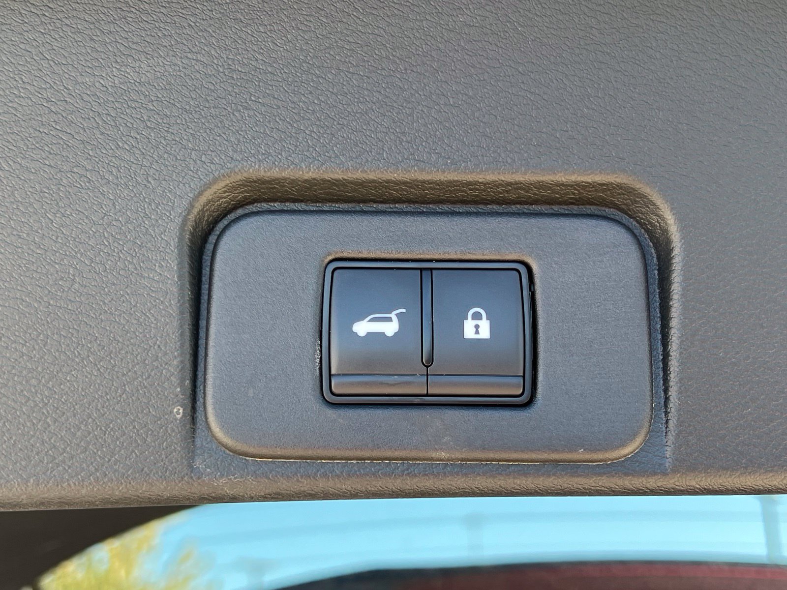 Used 2024 Nissan Rogue Platinum FWD image 16