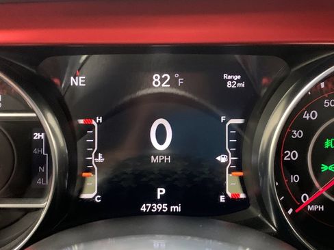 Used 2022 Jeep Gladiator Rubicon w/ LED Lighting Group AWD/4WD image 32