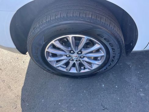 Used 2024 Buick Enclave Premium image 35
