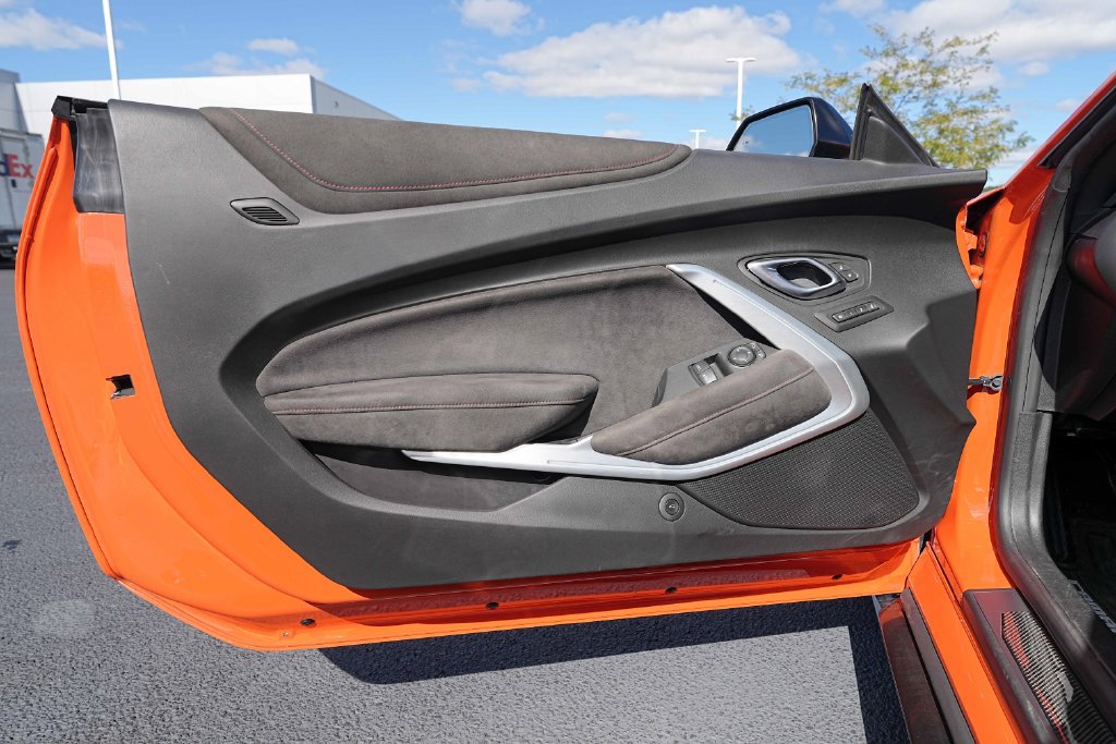 Used 2019 Chevrolet Camaro ZL1 RWD image 25
