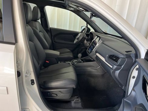 Used 2025 Subaru Forester Limited AWD/4WD image 20