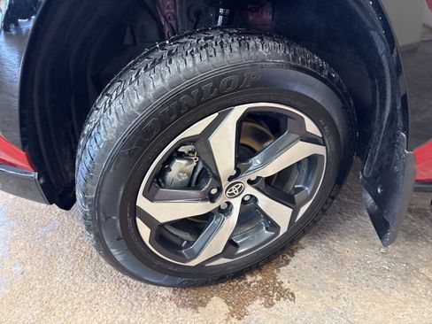 Used 2024 Toyota RAV4 SE w/ Weather & Moonroof Package image 4