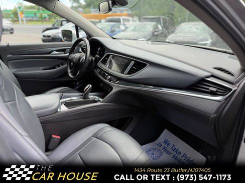 Used 2019 Buick Enclave Essence AWD/4WD image 24