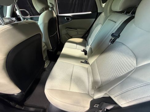 Used 2023 Kia Soul EX FWD image 17