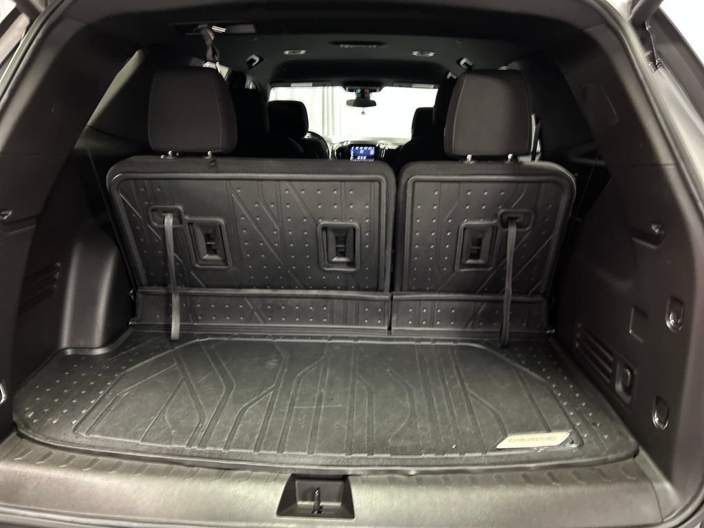 Used 2023 Chevrolet Traverse LT FWD image 25