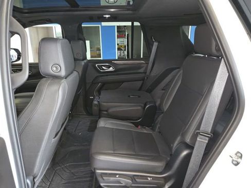 Used 2023 Chevrolet Tahoe Z71 w/ Z71 Off-Road Package AWD/4WD image 22