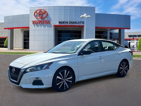 Used 2022 Nissan Altima 2.0 SR FWD image 4