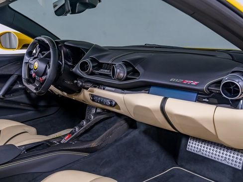 Used 2022 Ferrari 812 GTS RWD image 37