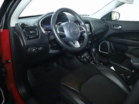 Used 2018 Jeep Compass Latitude w/ Popular Equipment Group AWD/4WD image 17