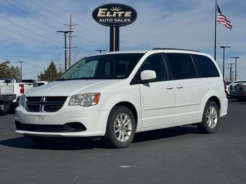 Used 2014 Dodge Grand Caravan SXT image 1