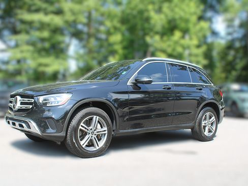 Used 2020 Mercedes-Benz GLC 350e 4MATIC image 3