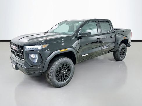 New 2026 GMC Canyon Elevation RWD image 3