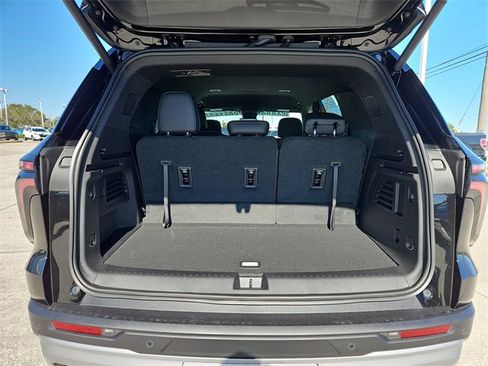 New 2026 Chevrolet Traverse Z71 w/ Enhanced Driving Package image 6