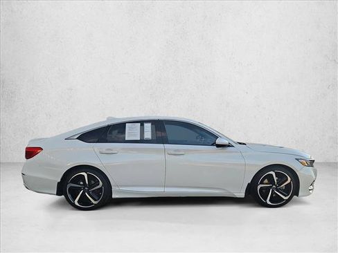 Used 2019 Honda Accord Sport image 4