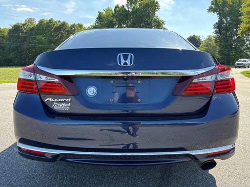 Used 2017 Honda Accord LX image 4