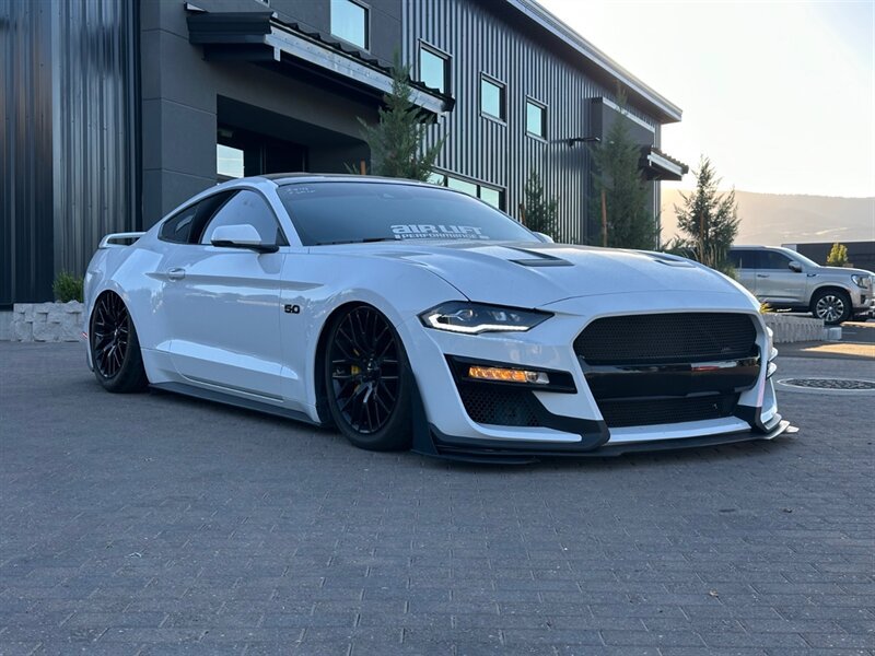 Used 2018 Ford Mustang GT Premium w/ GT Performance Package RWD image 1