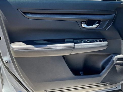 Used 2025 Honda CR-V Sport image 17