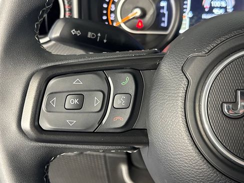 Certified 2025 Jeep Wrangler Unlimited Rubicon AWD/4WD image 22