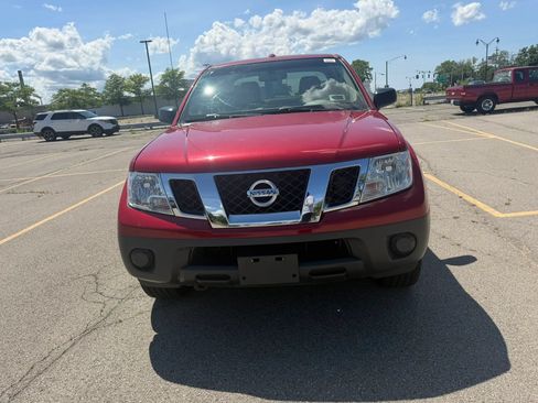Used 2012 Nissan Frontier SV w/ SV Premium Utility Pkg AWD/4WD image 2
