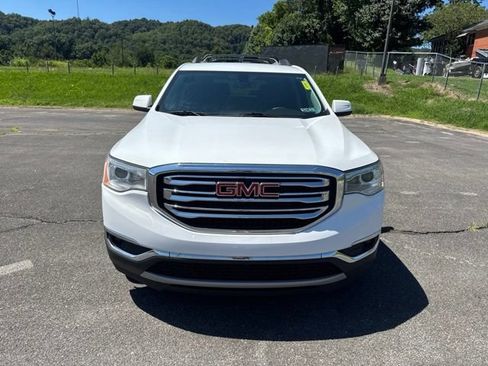 Used 2018 GMC Acadia SLT AWD/4WD image 3