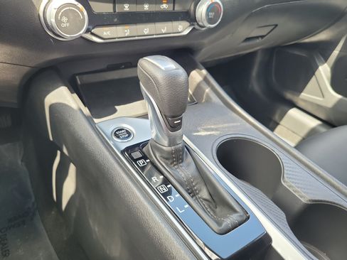 Used 2024 Nissan Altima 2.5 S FWD image 20