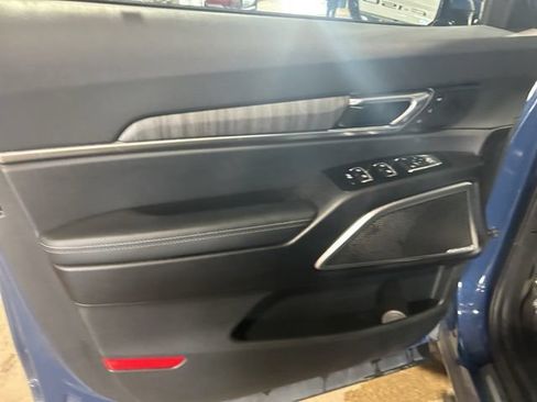 Used 2024 Kia Telluride SX Prestige AWD/4WD image 21