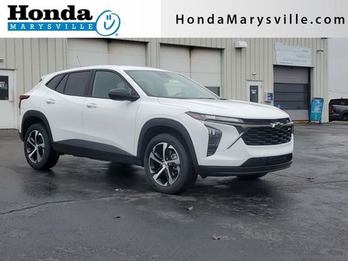 Used 2024 Chevrolet Trax RS image 1