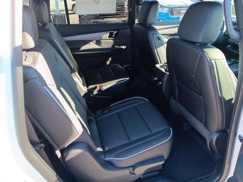 New 2026 Buick Enclave Preferred w/ LPO, Floor Liner Package FWD image 17