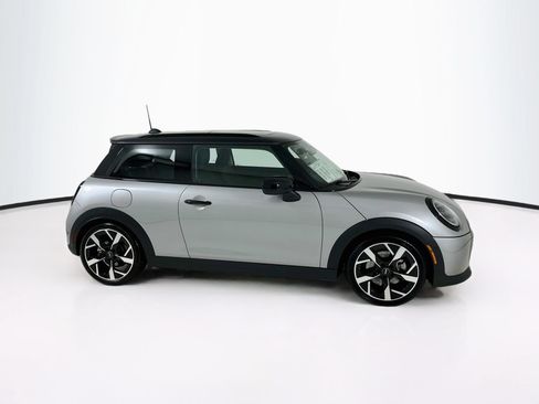 Used 2025 MINI Cooper S FWD image 9