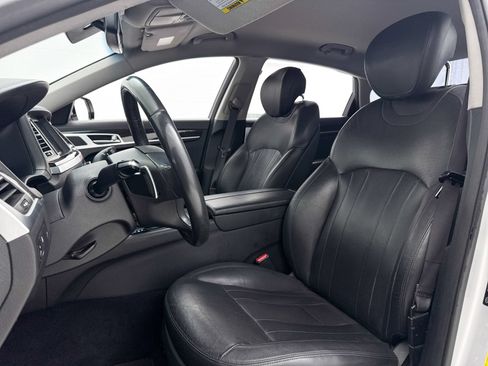 Used 2016 Hyundai Genesis 3.8 RWD image 13