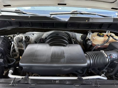Used 2020 Chevrolet Silverado 1500 Custom w/ Custom Max Trailering Package AWD/4WD image 29