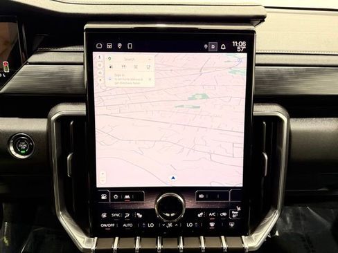 Used 2025 GMC Acadia Elevation image 36