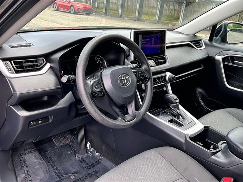 Used 2024 Toyota RAV4 XLE image 13
