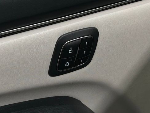 Used 2023 Ford Mustang Mach-E Premium image 18