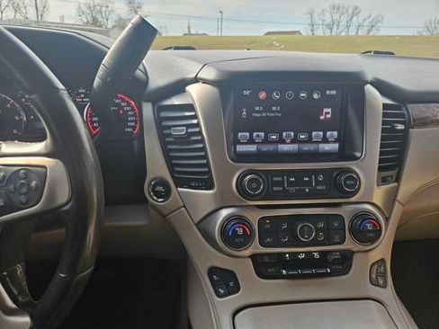 Used 2016 GMC Yukon XL Denali w/ Open Road Package RWD image 17