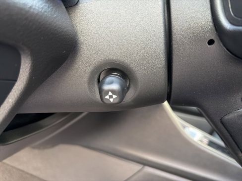 Certified 2022 Jeep Grand Cherokee Overland w/ Adv Protech Group III image 12