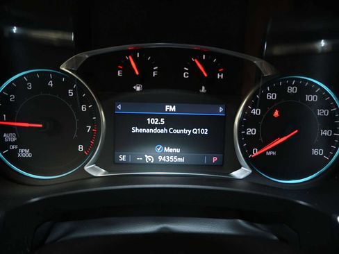 Used 2020 Chevrolet Traverse LT w/ LPO, Blackout Package AWD/4WD image 11