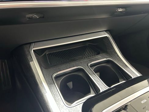 Used 2023 BMW 760i xDrive w/ Executive Package image 20